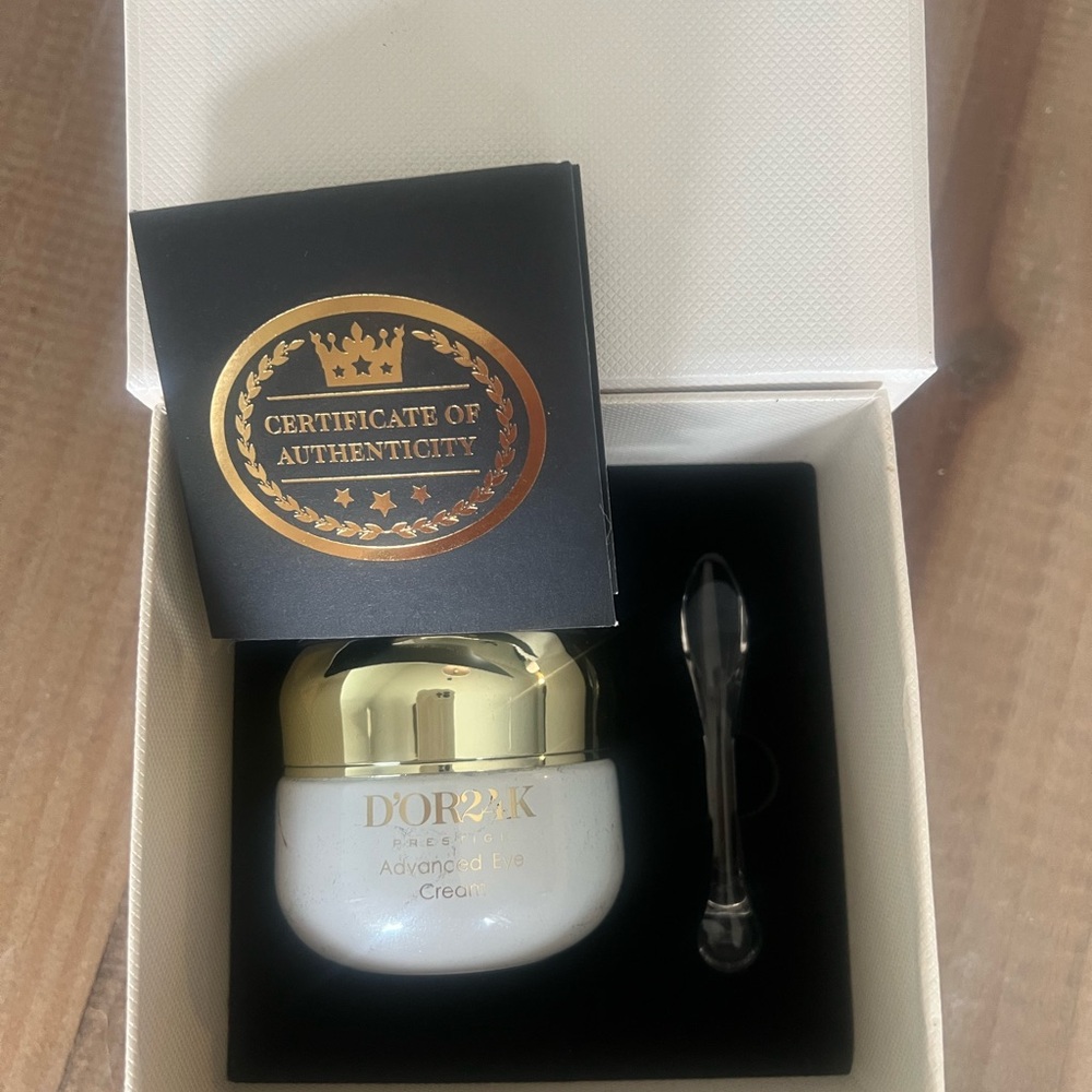 D'Or Skincare Gold and White Moisturizer